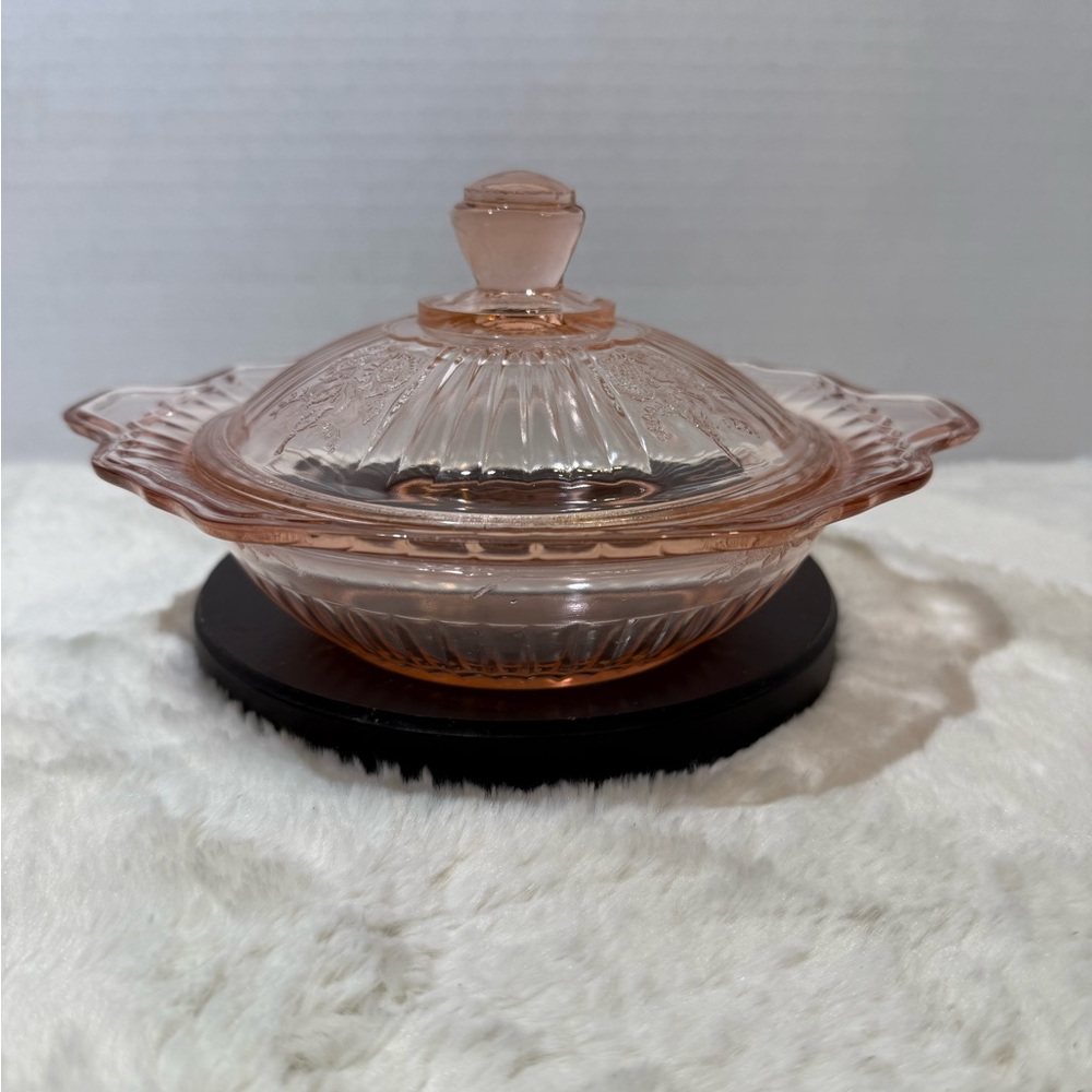 Vintage Anchor Hocking Mayfair Design rounded butter dish with lid